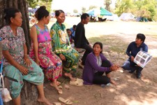 EORE Team Providing Risk Education To Internally Displaced Persons In Siem Reap Province 1