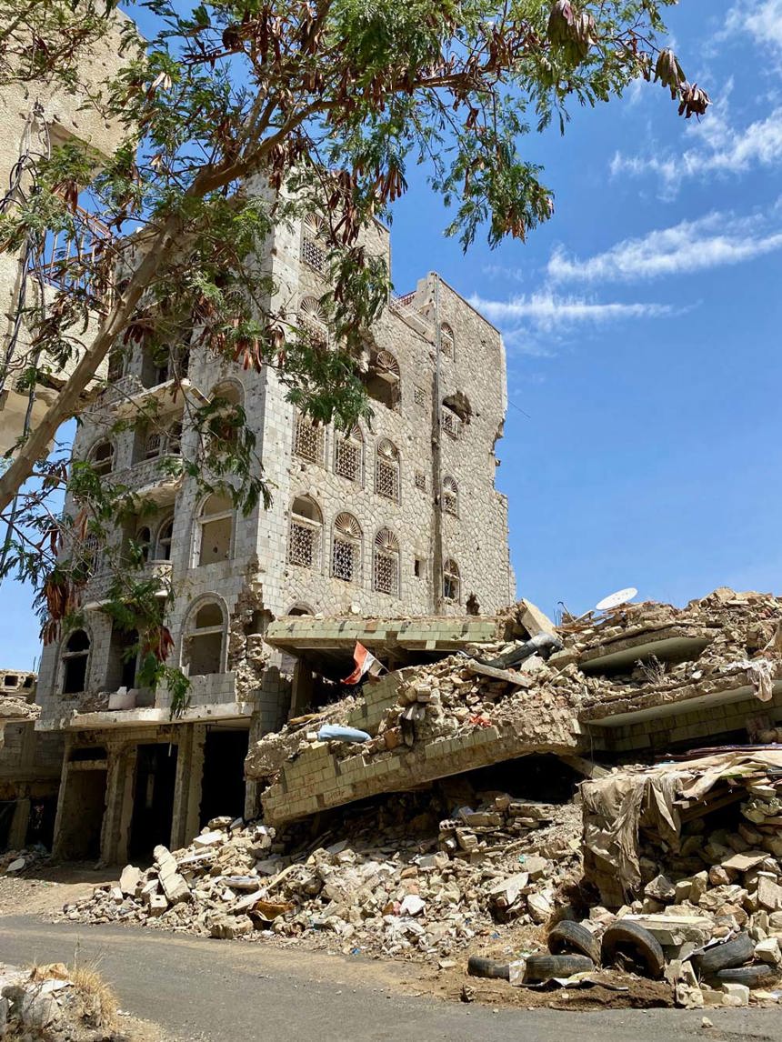 A collapsed building in Taiz, Yemen