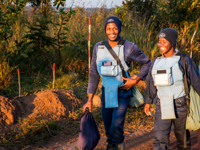 HALO Angola landmine clearance staff